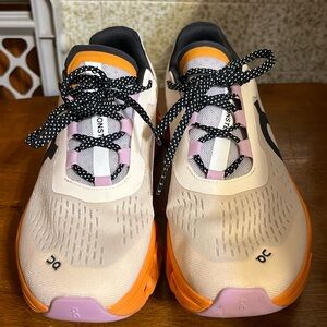 On Cloud cloudmonster